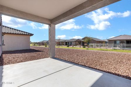 New construction Single-Family house 20670 N Confetti Ct, Maricopa, AZ 85138 null- photo 10 10