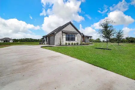 New construction Single-Family house 8525 Wild Colt Dr, Godley, TX 76044 - image