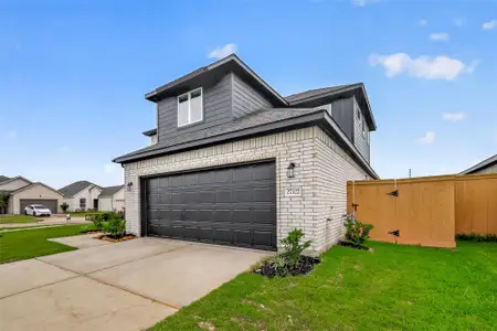 New construction Single-Family house 27322 Clear Breeze Dr, Katy, TX 77493 - image
