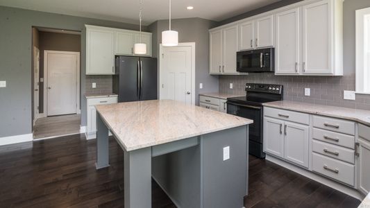 New construction Single-Family house 2697 Sheridan Cir, Jackson, MI 49201 plan The Hartland - image 8