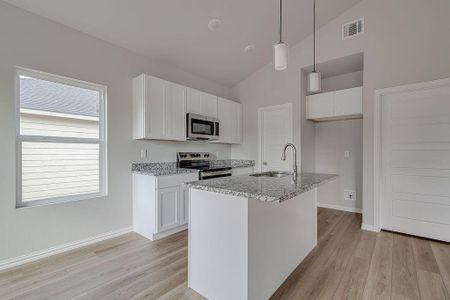 New construction Single-Family house 5032 Pinson St, Fort Worth, TX 76105 - image 9