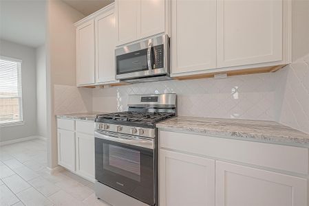 New construction Single-Family house 2923 Copper Falls Dr, Iowa Colony, TX 77583 - image 10