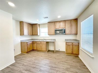 New construction Single-Family house 604 Crockett Dr, Cleburne, TX 76031 - image