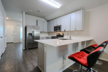 New construction Single-Family house 328 Cumberland Forest Dr, Magnolia, TX 77354 - image 15