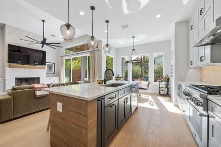 New construction Single-Family house 1505 Sylvan Glade, Austin, TX 78745 - image 12