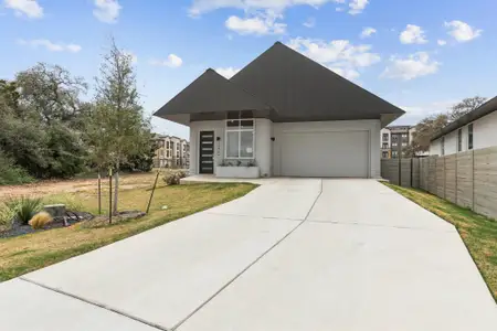 New construction Single-Family house 112 Red Maple Ln, Georgetown, TX 78628 - image