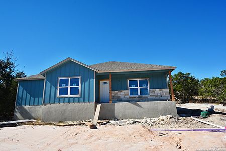 New construction Single-Family house 1321 Golf Course Dr, Spring Branch, TX 78070 Parrot- photo 0