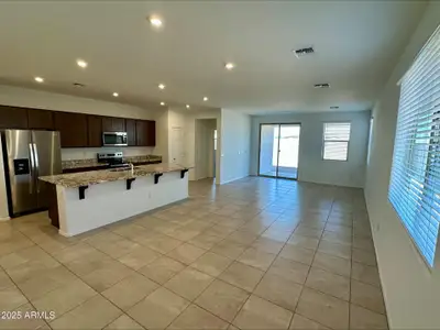 New construction Single-Family house 37520 W Patterson St, Maricopa, AZ 85138 plan Pinehurst - image 5