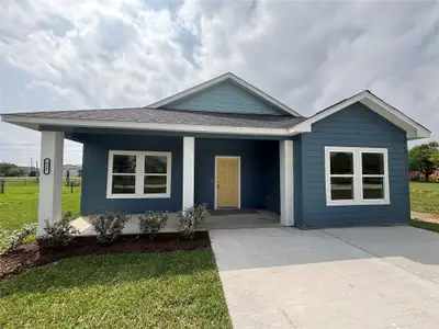 New construction Single-Family house 837 Swallow Dr, Palacios, TX 77465 - image