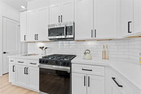 New construction Single-Family house 3105 Jensen Dr, Unit C, Houston, TX 77026 - image 11