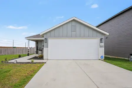 New construction Single-Family house 105 Twin Swan Dr, Marion, TX 78124 plan Adams - image