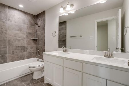 New construction Townhouse house 6914 Yellow Hammer Wy, Arlington, TX 76001 - image 8