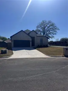 New construction Single-Family house 215 Sweetwater Dr, Weatherford, TX 76086 - image
