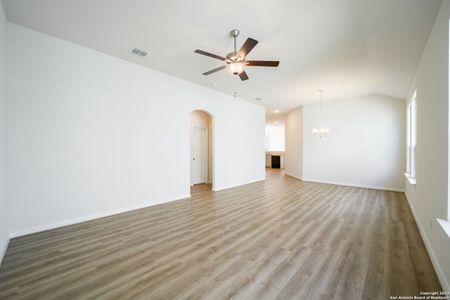 New construction Single-Family house 16619 Ginger Xing, Elmendorf, TX 78112 Charleston- photo 3 3