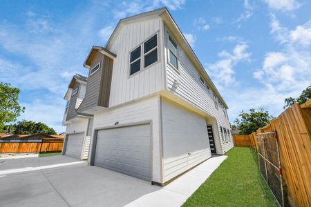 New construction Single-Family house 4129 E Toliver St, Houston, TX 77016 - image