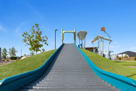 Sunterra Lakes by Long Lake Ltd. in Brookshire - image 18