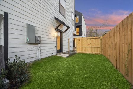 New construction Single-Family house 719 Thornton Rd, Unit B, Houston, TX 77018 - image 3