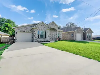 New construction Single-Family house 4106 Hill Ave, Dickinson, TX 77539 - image