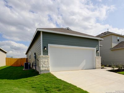 New construction Single-Family house 9922 Forestier Grn, San Antonio, TX 78214 Easton - 1388- photo 2 2