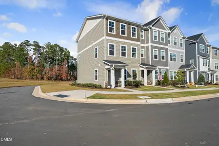 New construction Townhouse house 118 Calvander Ln, Apex, NC 27539 - image