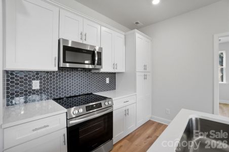 New construction Townhouse house 343 Gray Dr, Charlotte, NC 28213 - image 7