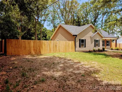 New construction Single-Family house 711 Guinn St, Clover, SC 29710 - image