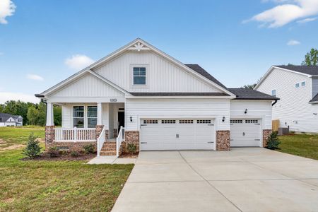 New construction Single-Family house 1375 Ouray Dr, Kernersville, NC 27284 plan Holden 2 - image