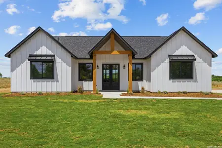 New construction Single-Family house 125 Syrah St, La Vernia, TX 78121 - image