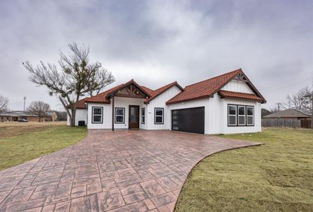 New construction Single-Family house 104 Mansfield Rd, Cleburne, TX 76031 - image