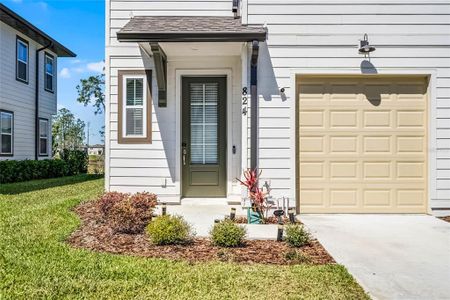 New construction Townhouse house 824 Longboat Dr, Davenport, FL 33896 null- photo 3 3