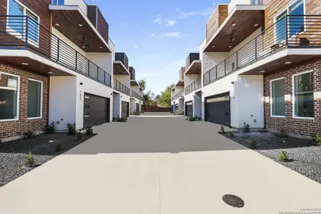 New construction Townhouse house 1019 S Hackberry, San Antonio, TX 78210 - image