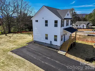 New construction Single-Family house 428 Hazel Mill Rd, Asheville, NC 28806 - image