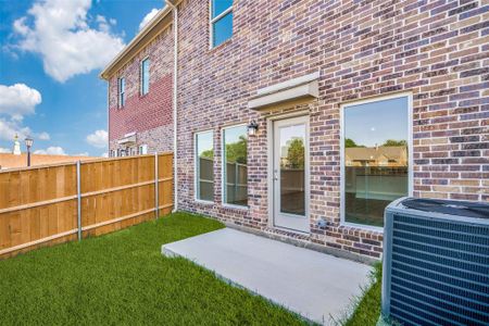 New construction Townhouse house 5609 Woodlands Drive, The Colony, TX 75056 Nassau B- photo 12 12