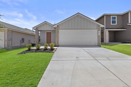 New construction Single-Family house 16071 Mahogany Wy, Elmendorf, TX 78112 plan The Caprock - image