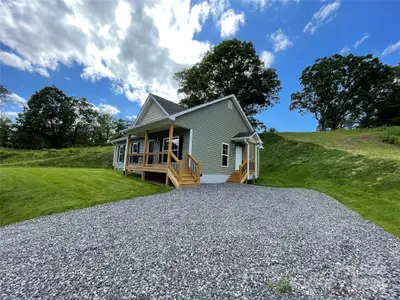 New construction Single-Family house 373 Barefoot Rdg, Clyde, NC 28721 - image