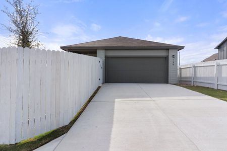 New construction Single-Family house 168 Rieber Rd, Kyle, TX 78640 plan Decker - image 16