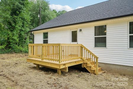 New construction Single-Family house 403 W Charlotte Ave, Mount Holly, NC 28120 null- photo 0