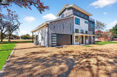 New construction Single-Family house 102 Huron Trl, Lake Kiowa, TX 76240 - image