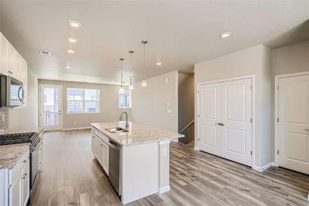 New construction Townhouse house 6804 Merseyside Ln, Castle Pines, CO 80108 Montauk- photo 12 12