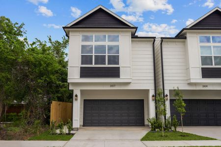 New construction Single-Family house 3107 Stonewall St, Houston, TX 77020 - image