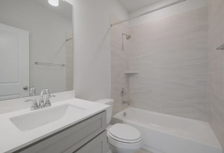 Plan 3019 bath 2 - look may vary - 13 of 13