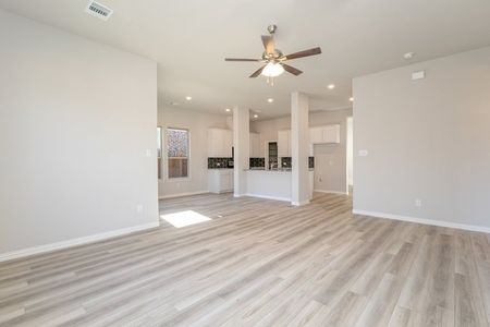 New construction Single-Family house 2617 Donella Dr, Denton, TX 76207 plan BB-2494 - image 11