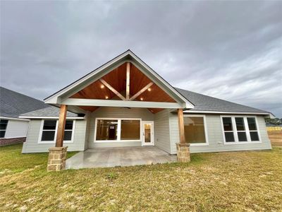 New construction Single-Family house 13 Greystone Court, Angleton, TX 77515 - photo 18 18