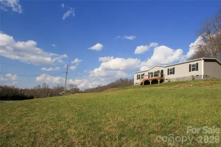 New construction Single-Family house 36 Whisper Mountain Rd, Hendersonville, NC 28792 - image