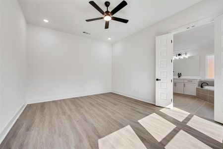 New construction Single-Family house 2017 Shady Creek Xing, Azle, TX 76020 - image 19