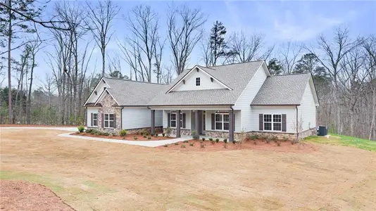 New construction Single-Family house 681 Campbell Trl Se, White, GA 30184 - image