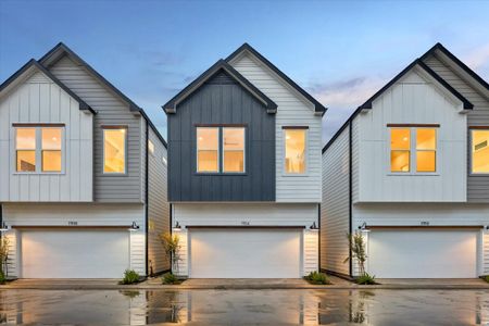 New construction Single-Family house 1914 Luna Woods Ln, Houston, TX 77055 - image