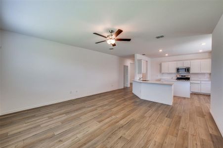 New construction Single-Family house 3209 Layla Creek Dr, Little Elm, TX 75068 Allegro- photo 9 9