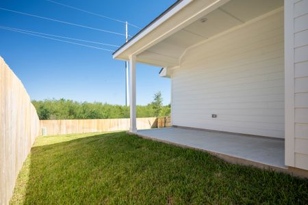 New construction Single-Family house 3528 Pointe Du Hoc Lp, Bryan, TX 77808 plan The Daffodil - image 3