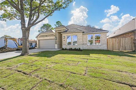 New construction Single-Family house 1025 E Coral Way, Grand Prairie, TX 75052 - photo 0